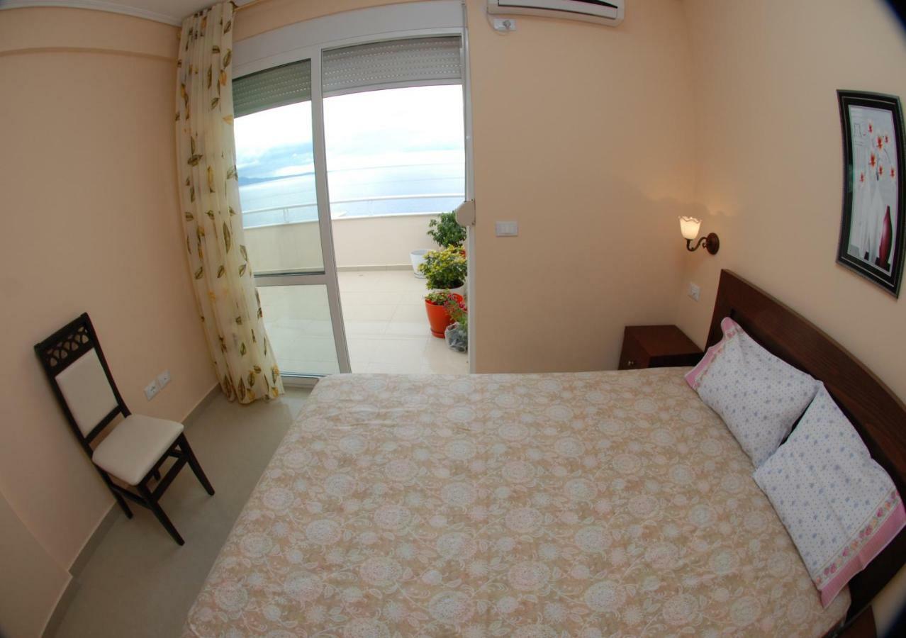 Erti'S Apartments Sarandë Eksteriør bilde