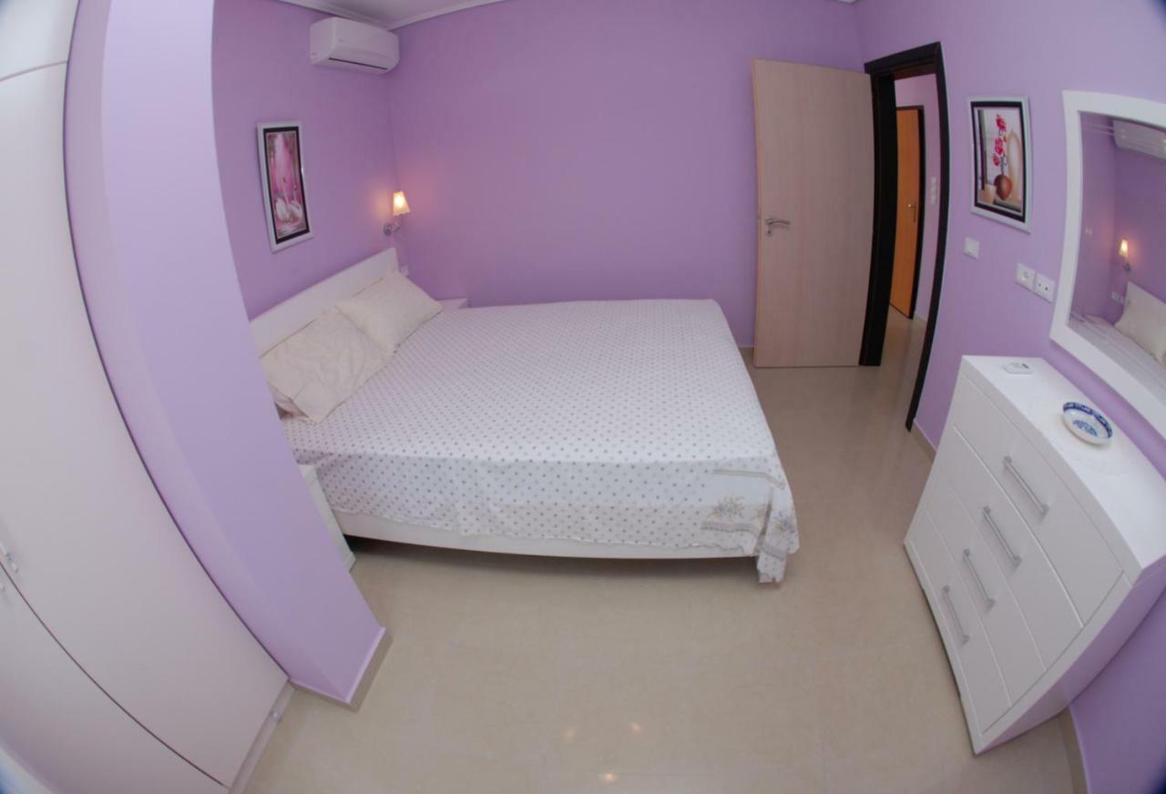 Erti'S Apartments Sarandë Eksteriør bilde