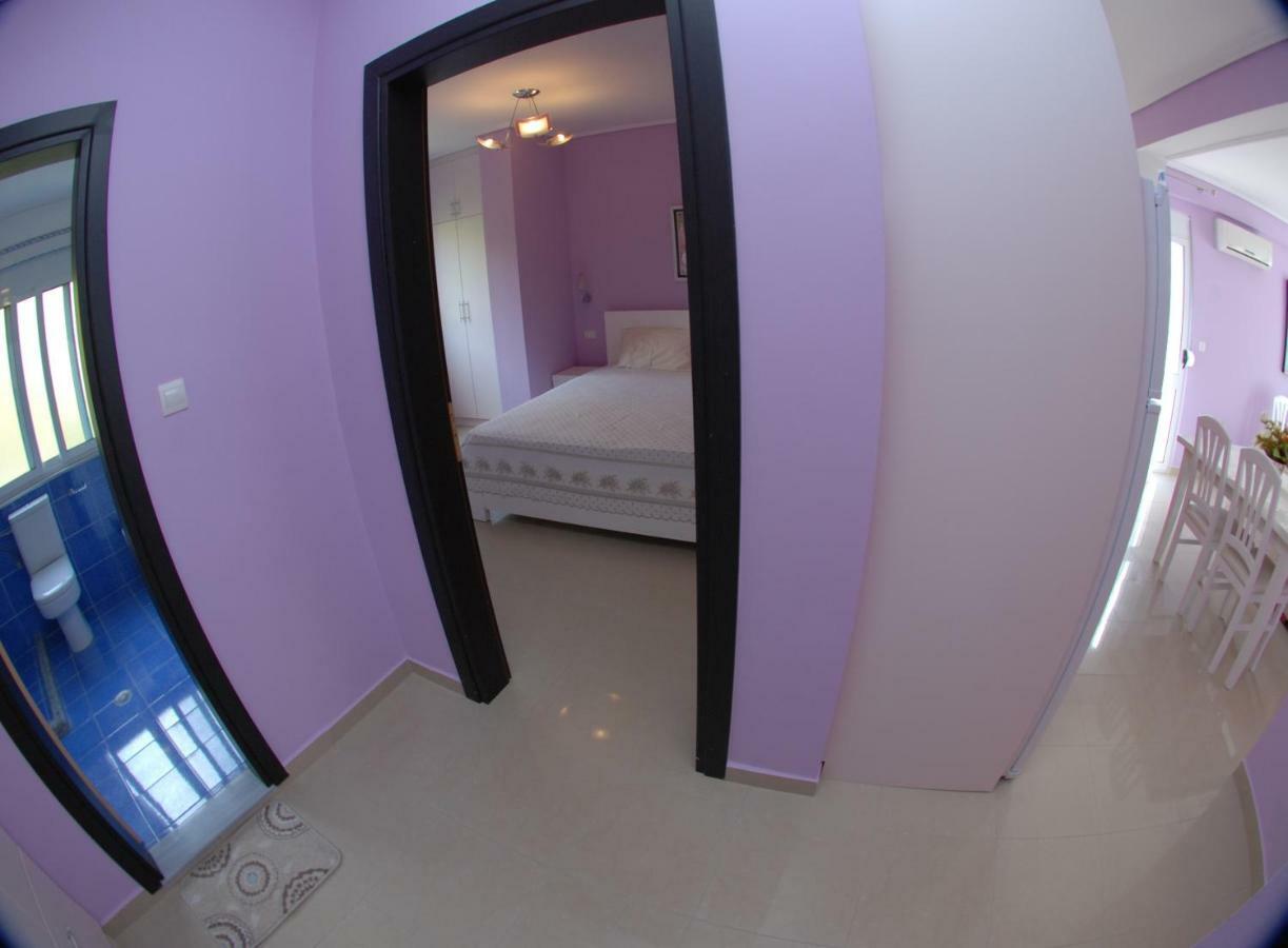 Erti'S Apartments Sarandë Eksteriør bilde