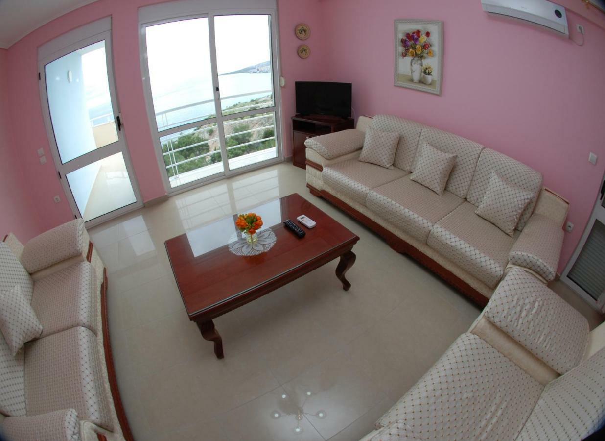 Erti'S Apartments Sarandë Eksteriør bilde